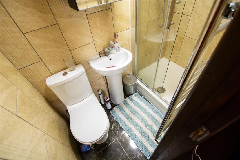 144, Bournbrook Road - Image 4