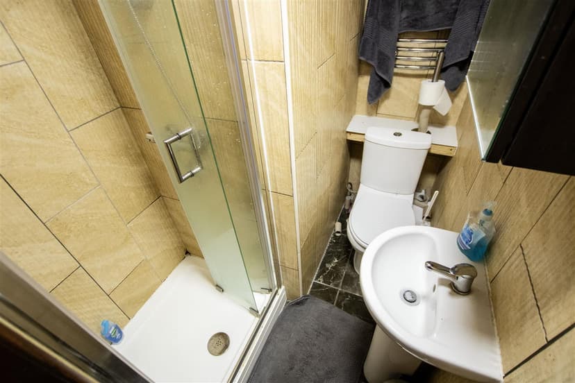 144, Bournbrook Road - Image 3