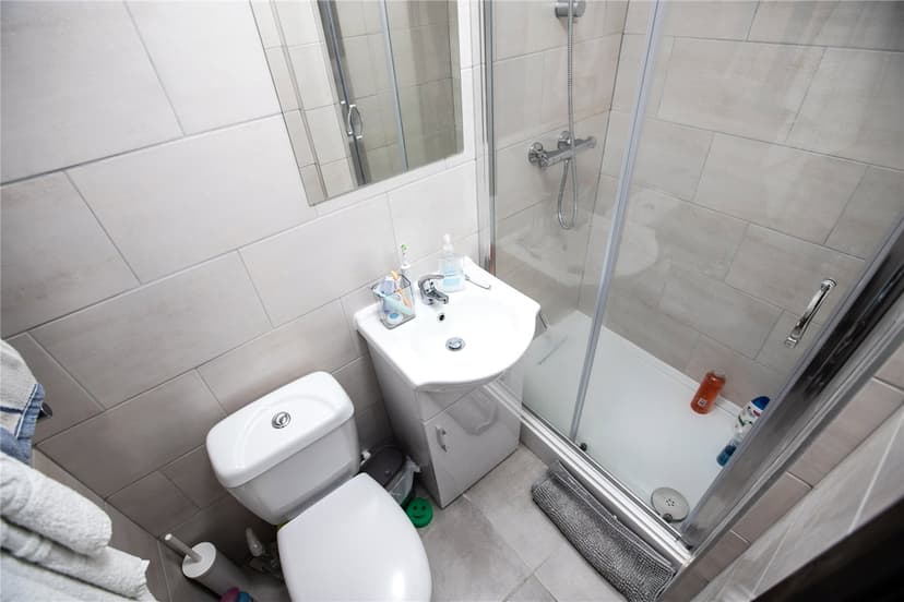 37, Harrow Road - Image 13