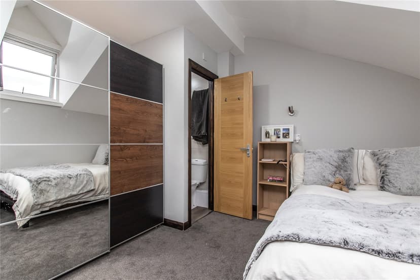 37, Harrow Road - Image 5