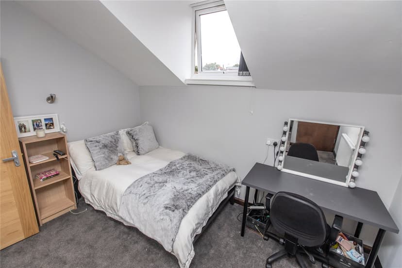 37, Harrow Road - Image 2