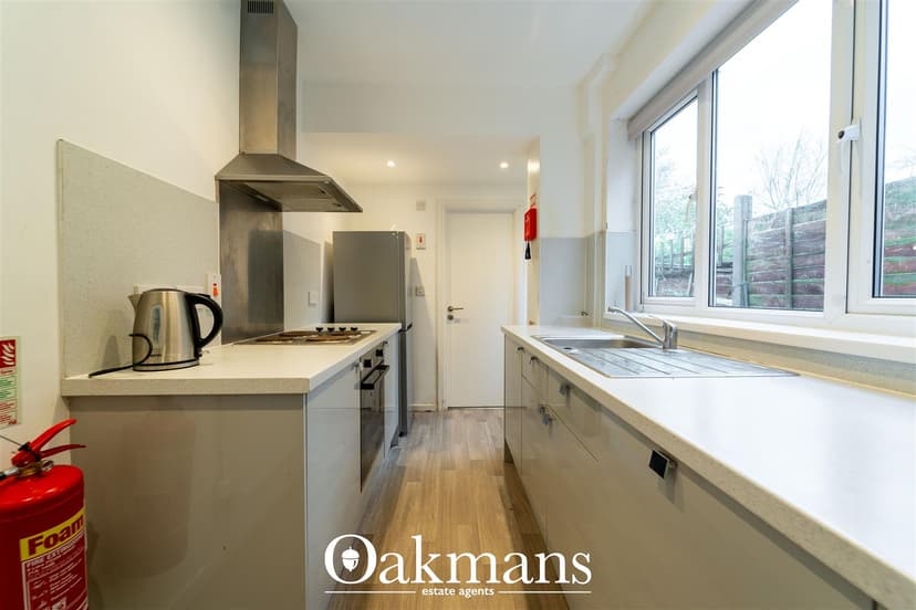 154, Milner Road - Image 8