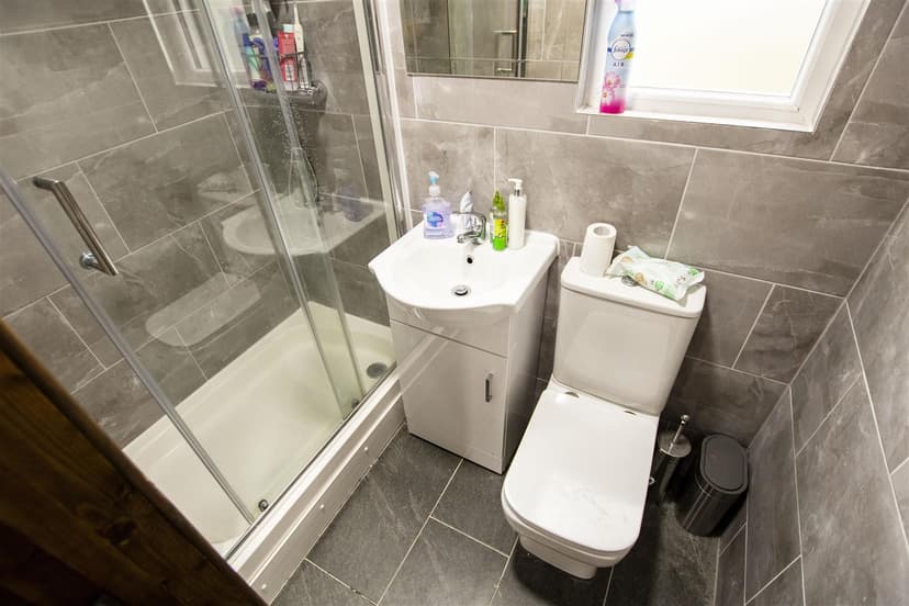 63, Teignmouth Road - Image 4