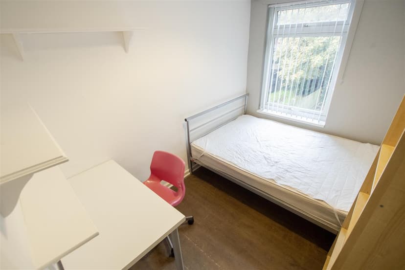 21, Teignmouth Road - Image 6