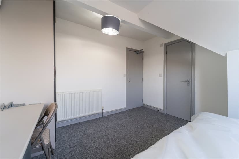 130, Raddlebarn Road - Image 5