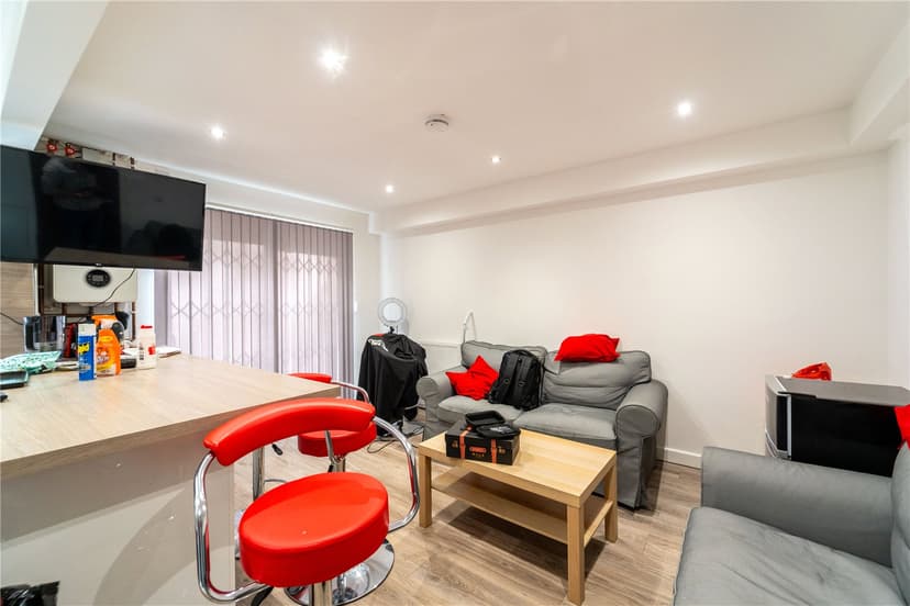 8, Keneggy Mews - Image 24