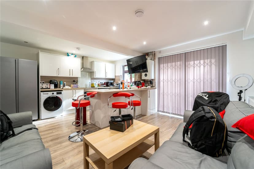 8, Keneggy Mews - Image 23