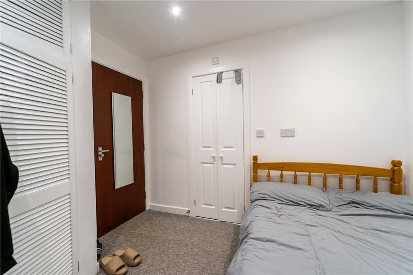 8, Keneggy Mews - Image 2