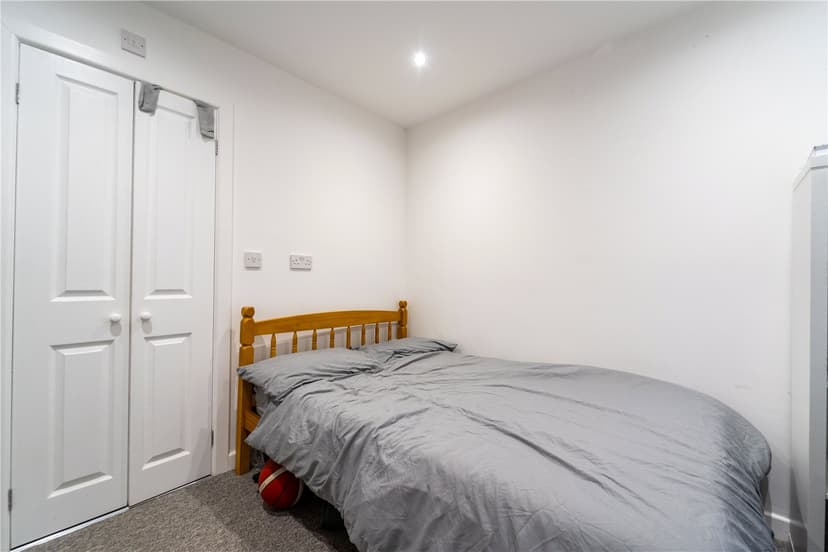 8, Keneggy Mews - Image 1