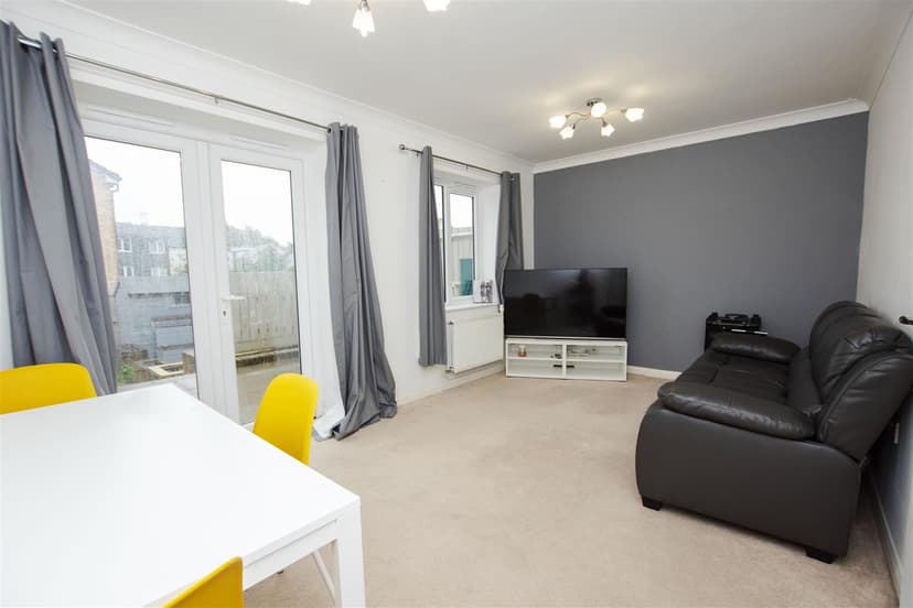 57, Elliott Road - Image 6