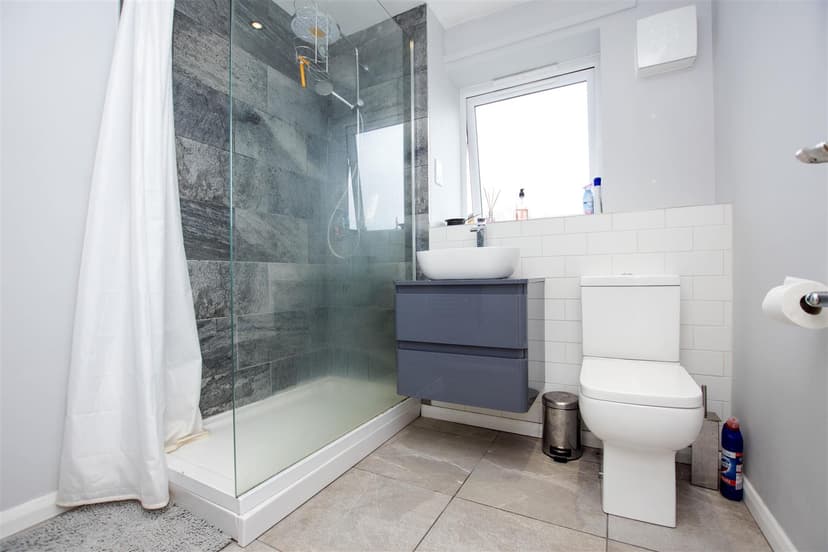 57, Elliott Road - Image 2