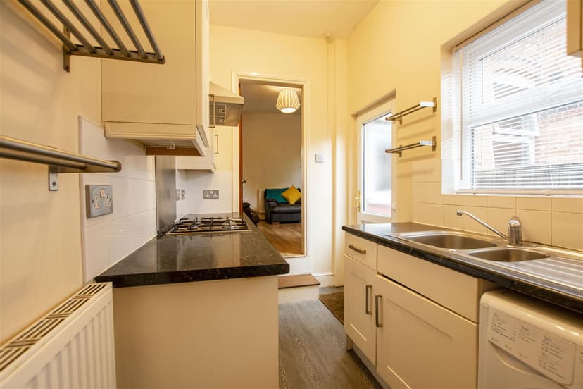 59, Northfield Road - Image 9