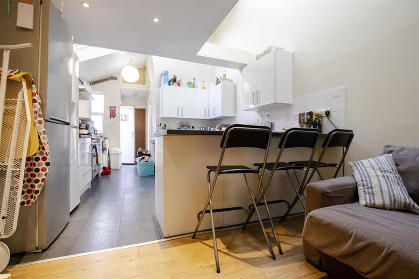 17, Heeley Road - Image 9