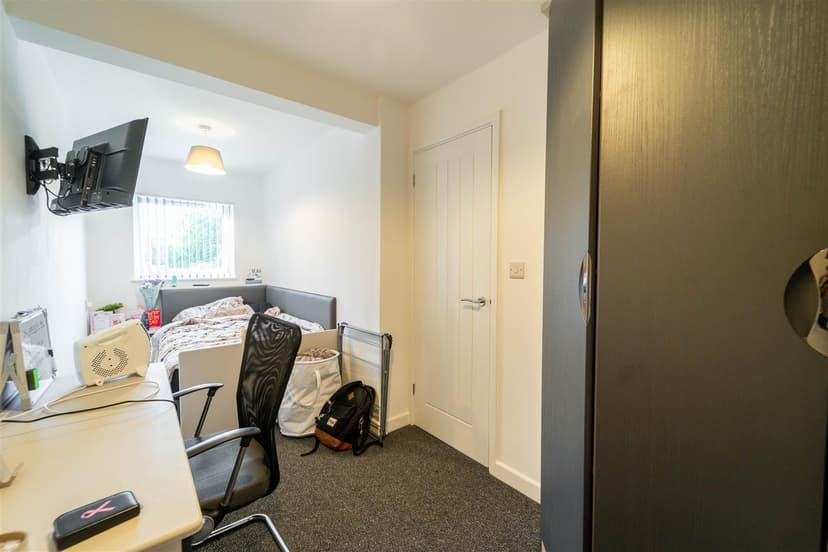 18, Gleave Road - Image 19