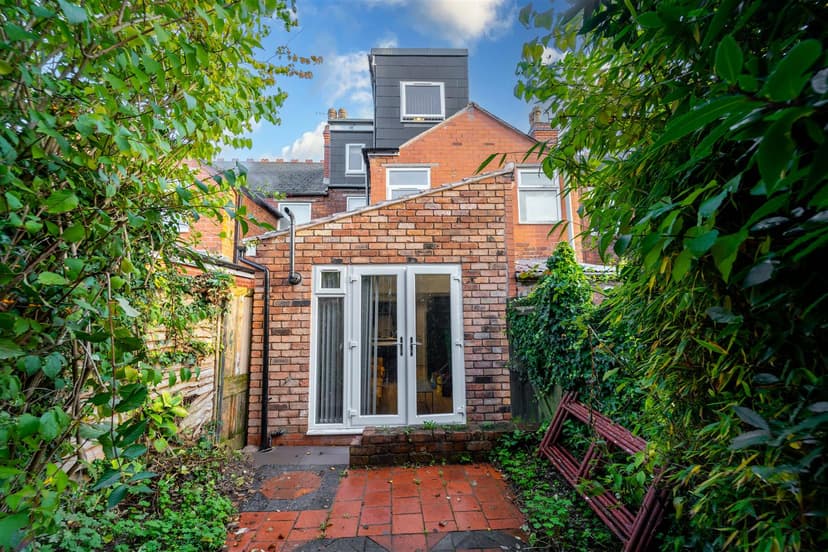 18, Gleave Road - Image 4