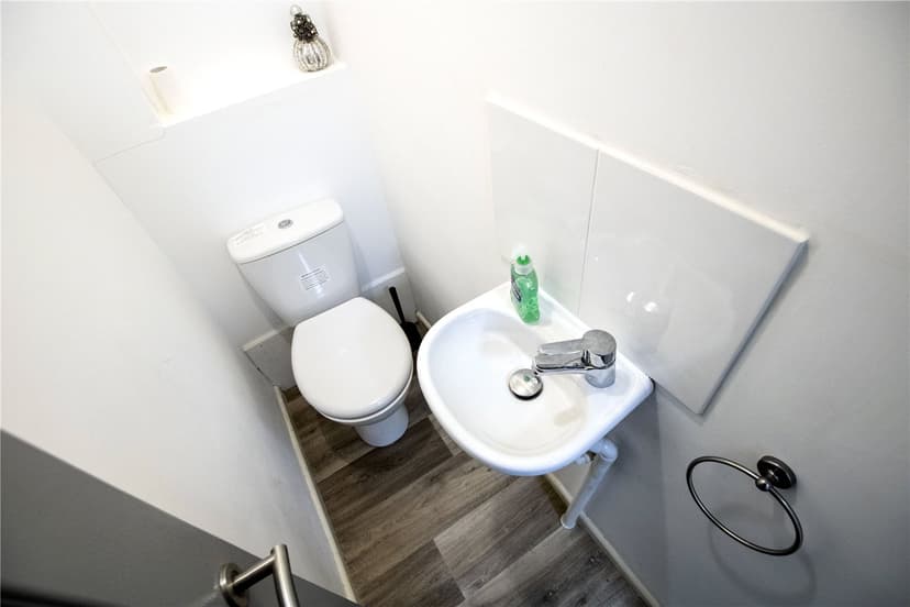 80, Heeley Road - Image 2