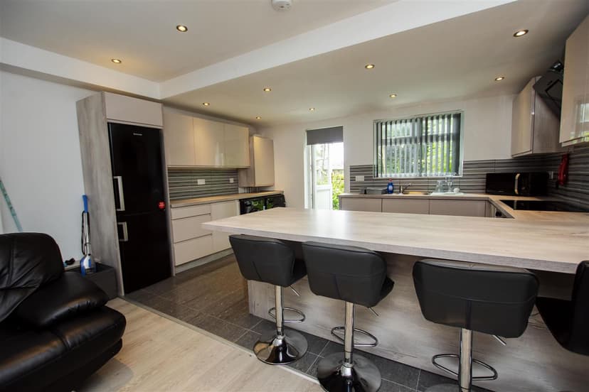 70, Quinton Road - Image 12