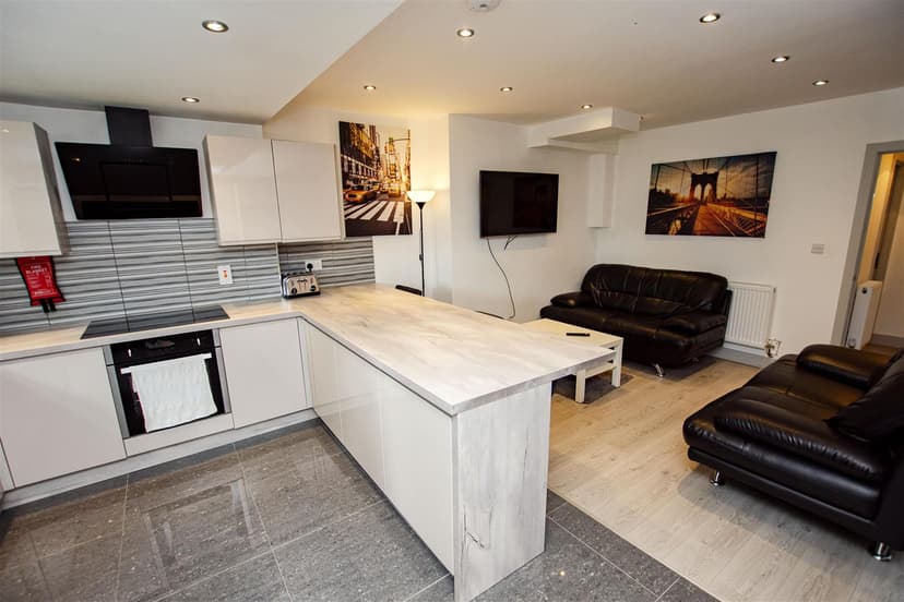 70, Quinton Road - Image 11