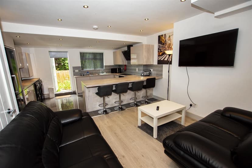 70, Quinton Road - Image 10