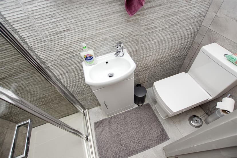 70, Quinton Road - Image 3