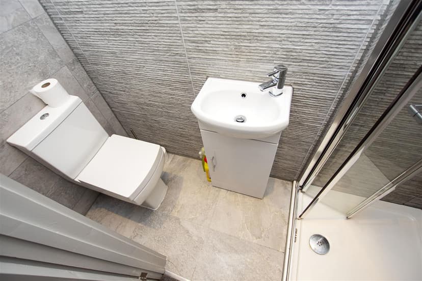70, Quinton Road - Image 2
