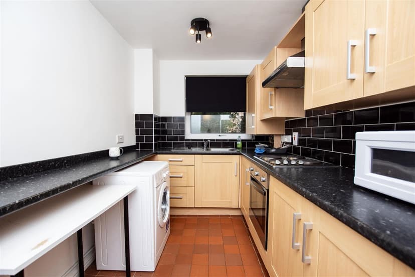 4, Seymour Close - Image 4