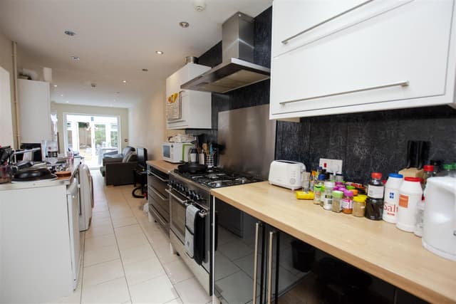 178, Hubert Road - Image 11