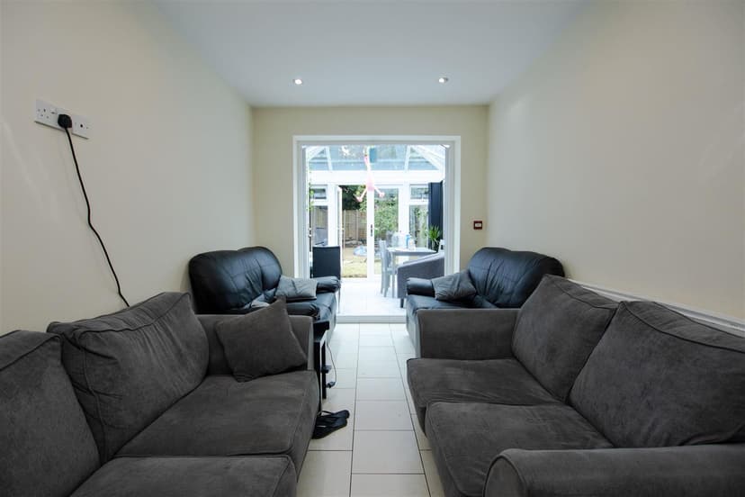 178, Hubert Road - Image 10