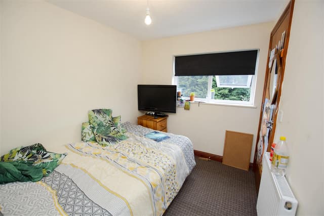 178, Hubert Road - Image 3