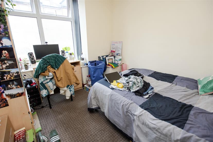 178, Hubert Road - Image 2