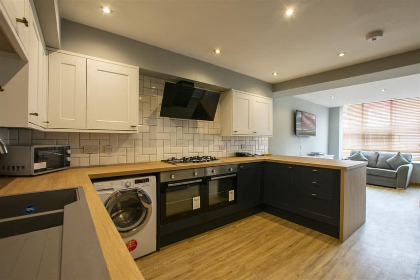 88, Raddlebarn Road - Image 23