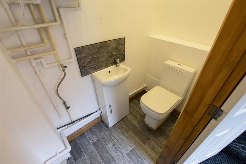 88, Raddlebarn Road - Image 3