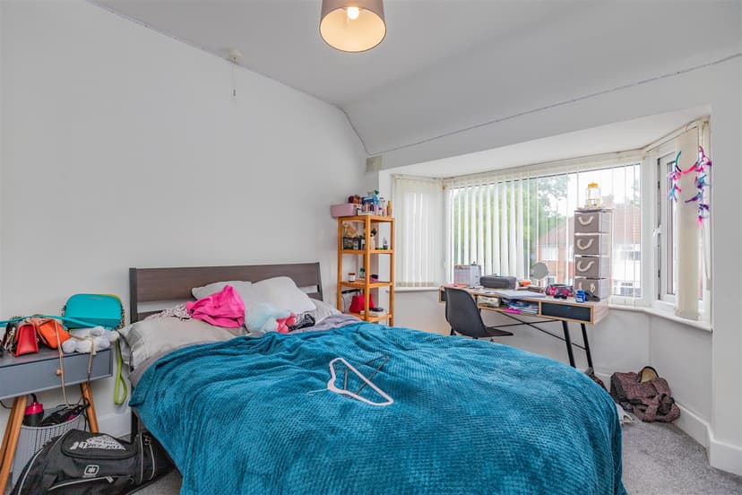 183, Hubert Road - Image 4