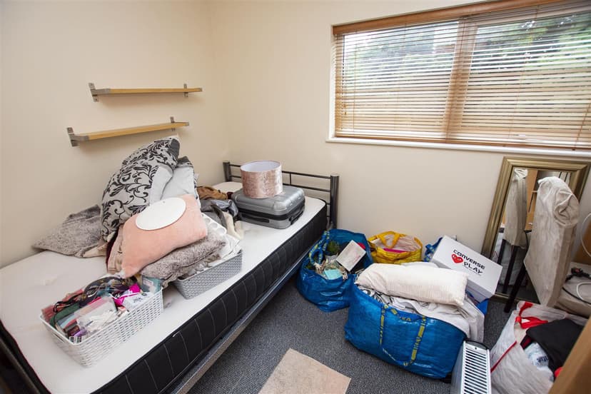 210, Hubert Road - Image 8