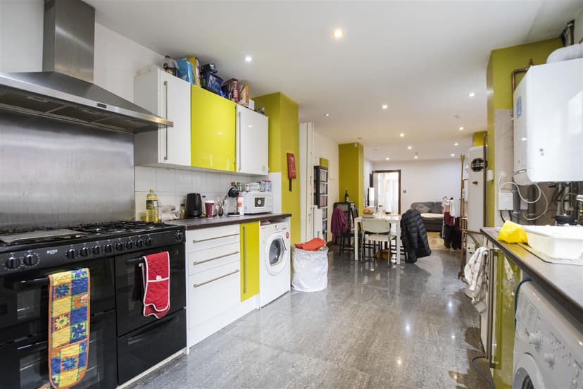 234, Hubert Road - Image 13