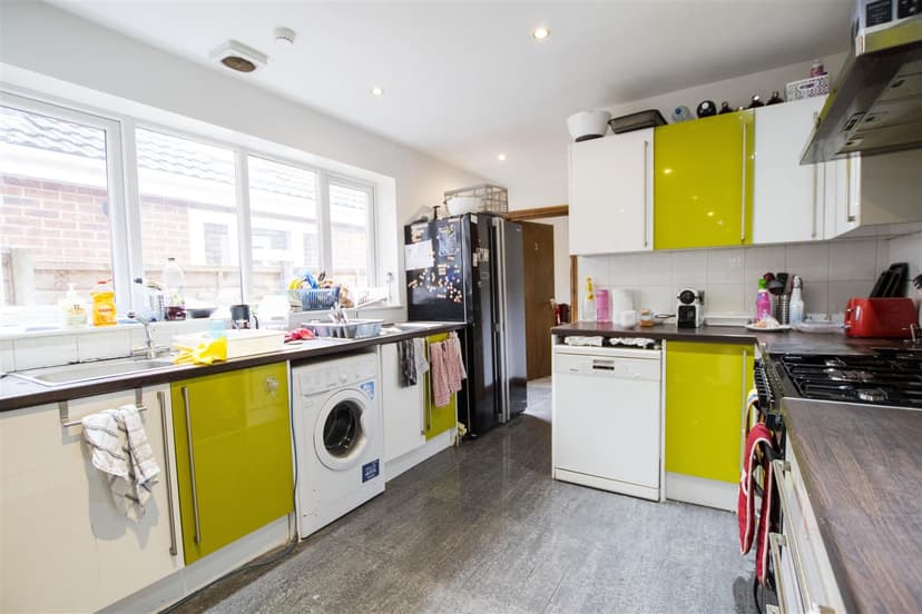 234, Hubert Road - Image 5