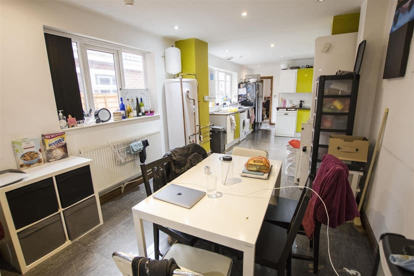 234, Hubert Road - Image 12