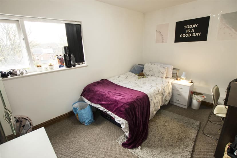 234, Hubert Road - Image 4