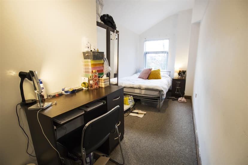 234, Hubert Road - Image 7