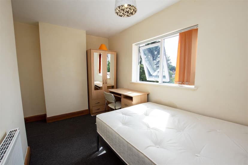 86, Teignmouth Road - Image 4