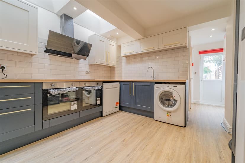 248, Tiverton Road - Image 25