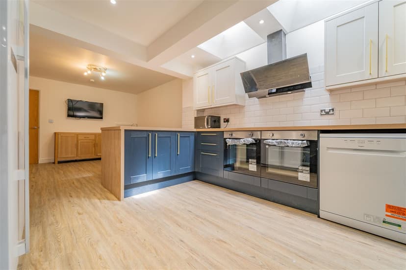 248, Tiverton Road - Image 24