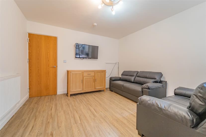 248, Tiverton Road - Image 22