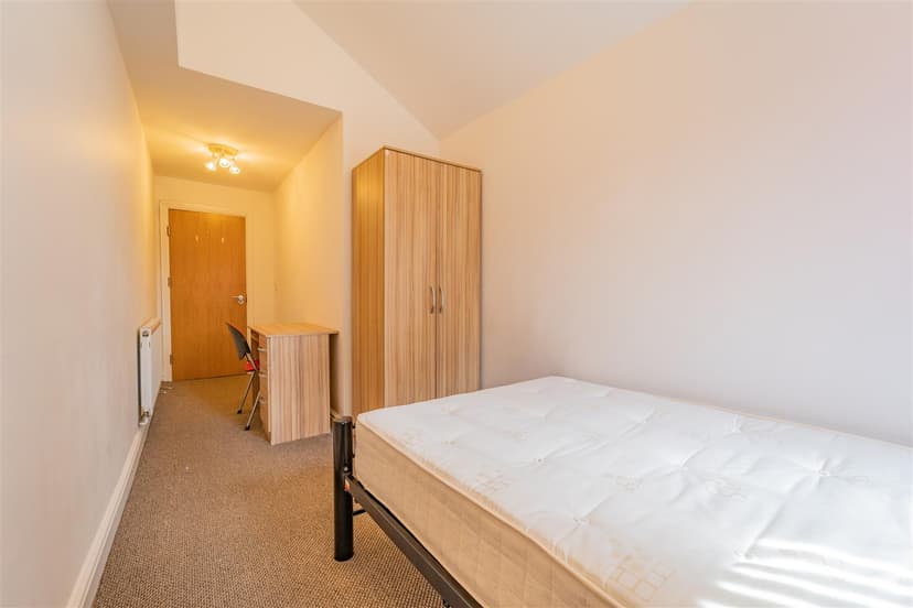 248, Tiverton Road - Image 9