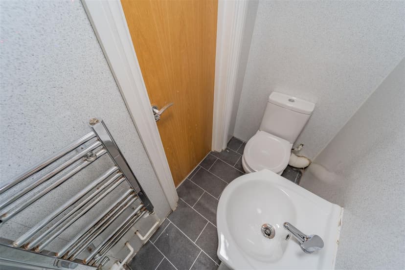 248, Tiverton Road - Image 6