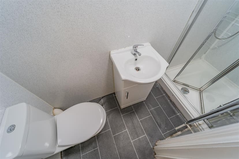 248, Tiverton Road - Image 5