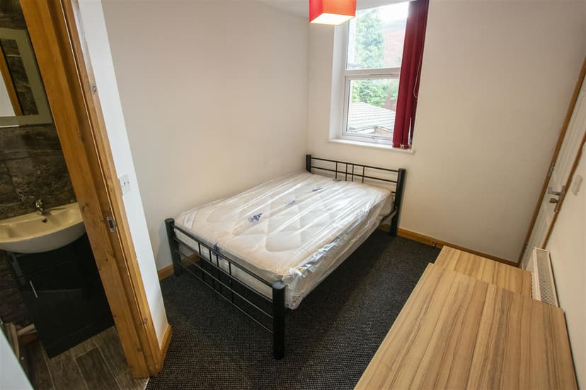 86, Raddlebarn Road - Image 25