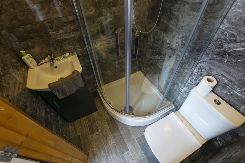 86, Raddlebarn Road - Image 23