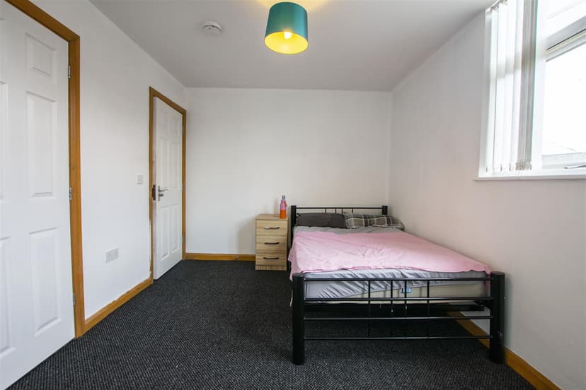 86, Raddlebarn Road - Image 22