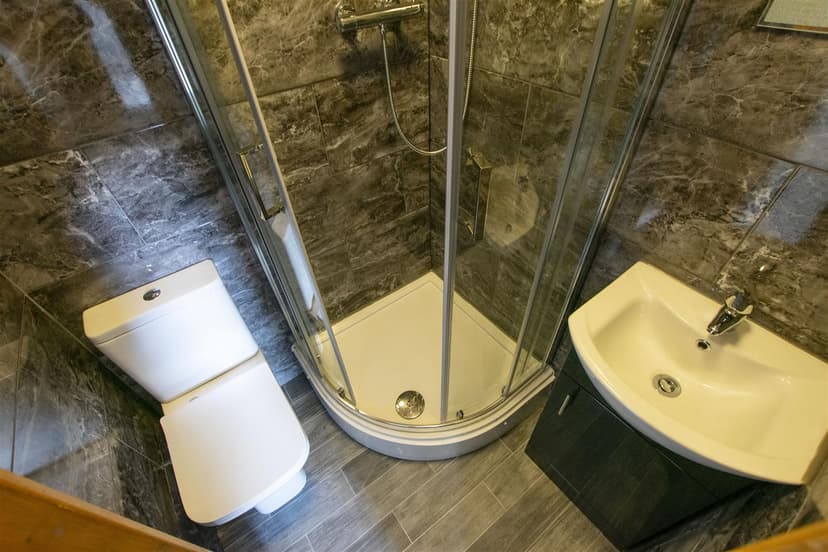 86, Raddlebarn Road - Image 9